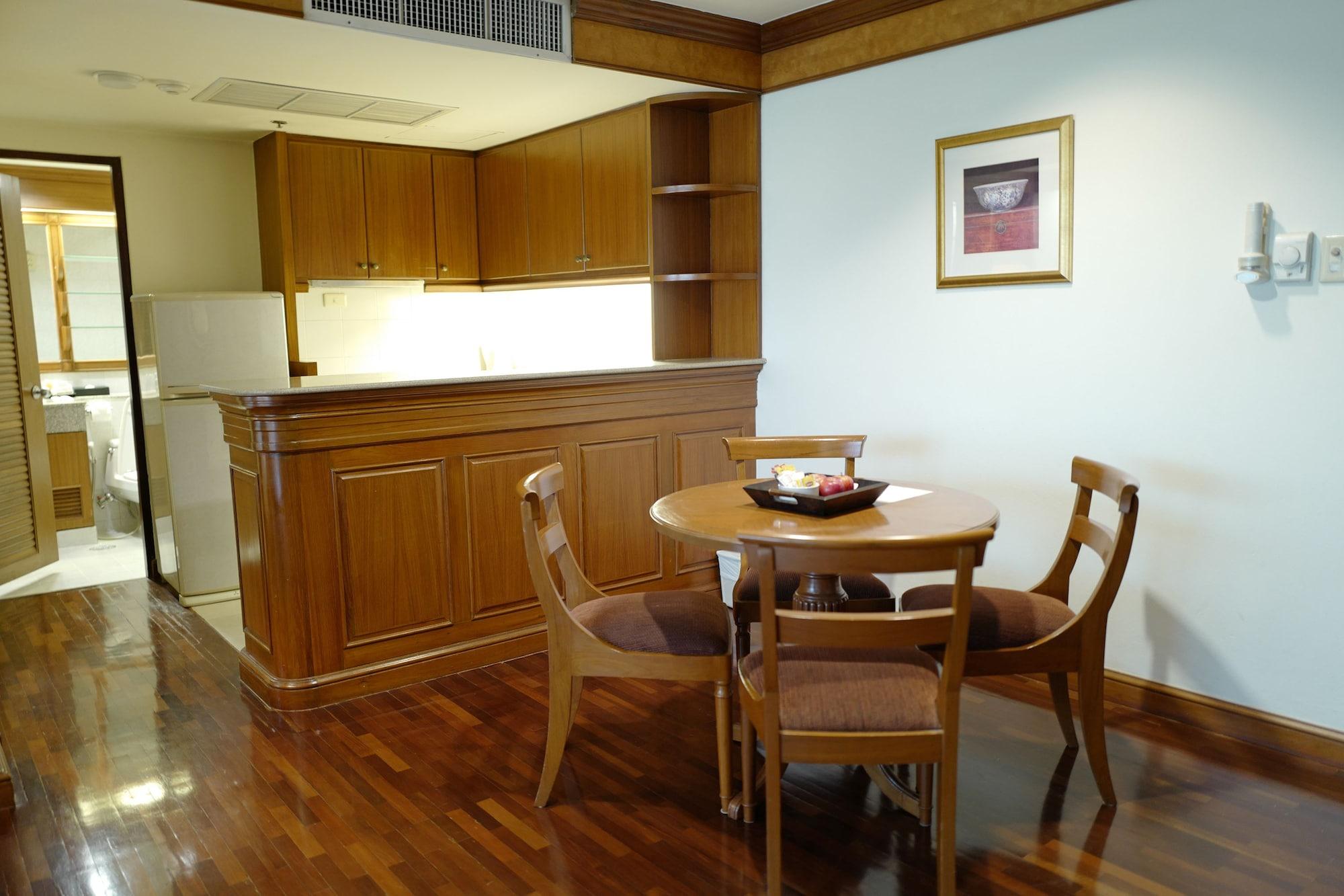 Bliston Suwan Park View Hotel Банкок Екстериор снимка