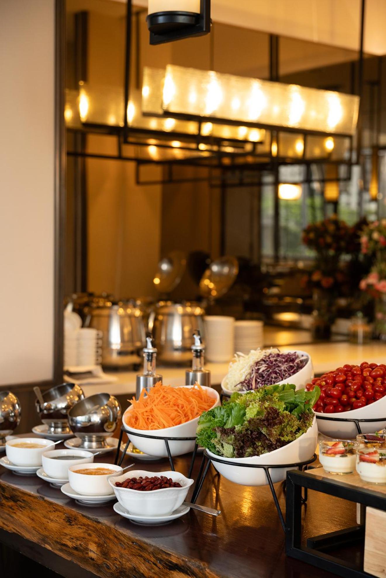 Bliston Suwan Park View Hotel Банкок Екстериор снимка